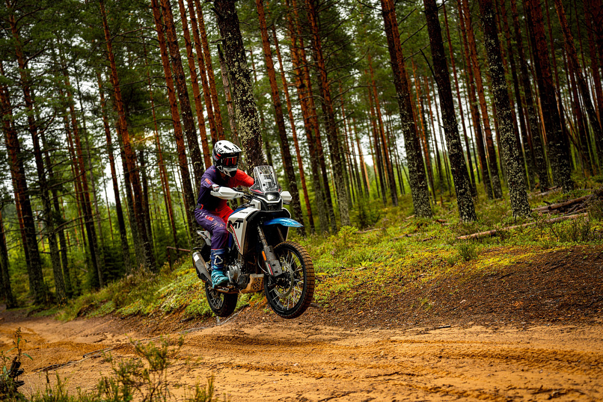CFMOTO 450MT Sport (ABS)